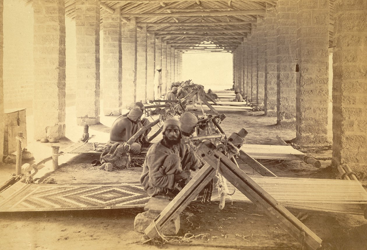 Karachin vankilan kutojat. 1873 (valokuvavedos) tekijältä English Photographer