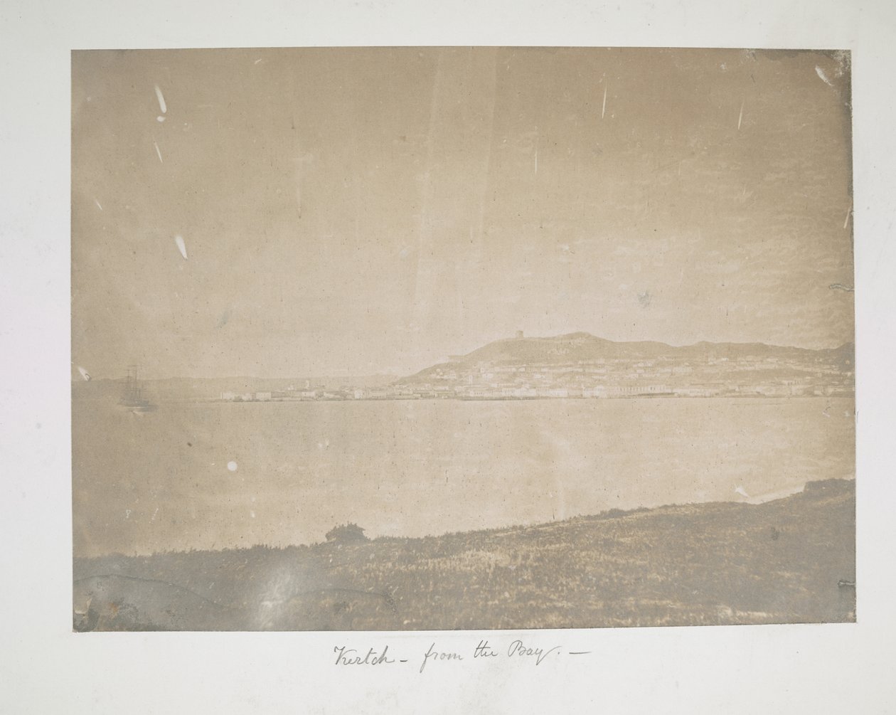 Kertch, lahdelta. Valokuvaaja: Unknownc 1855-1856 tekijältä English Photographer
