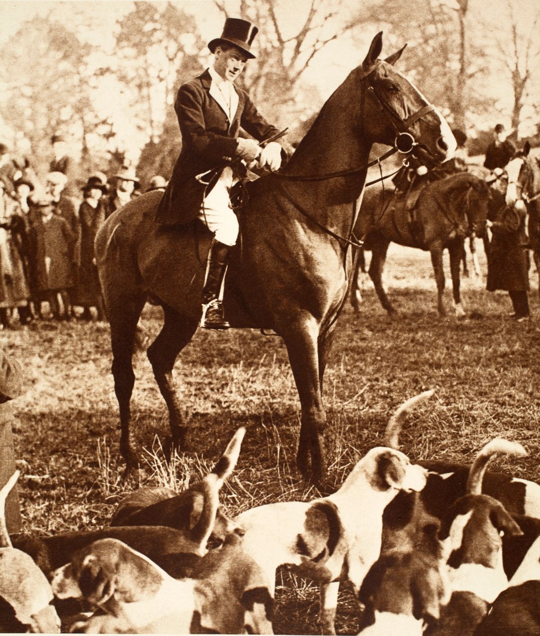 Kuningas Edward VIII Beaufortin metsästyksen kanssa, 1923 tekijältä English Photographer