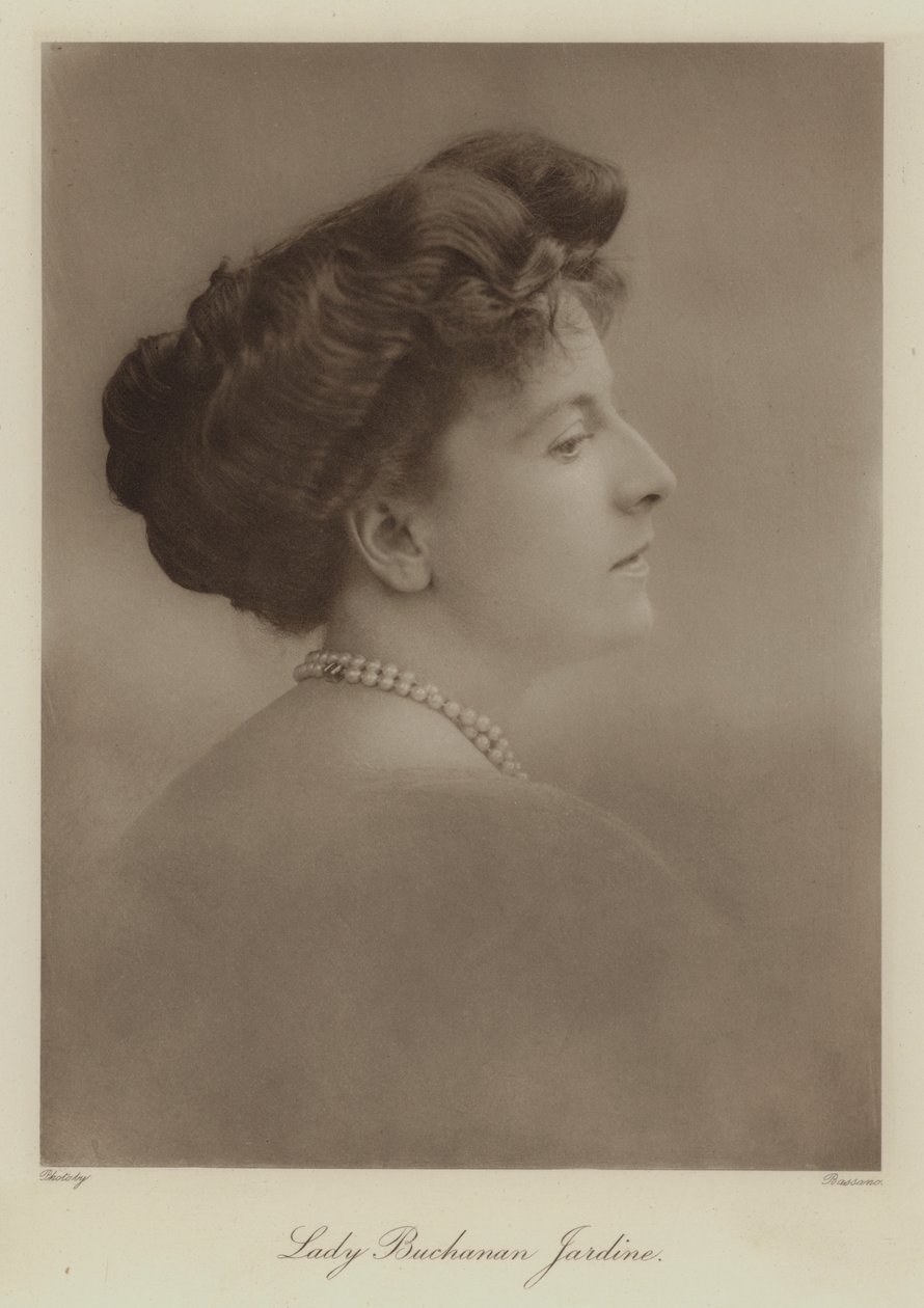 Lady Buchanan Jardine (s/w valokuva) tekijältä English Photographer