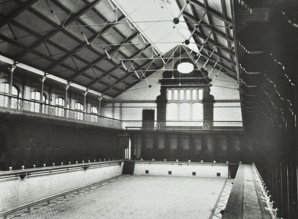 Laurie Grove Bath: ensimmäinen julkinen uima-allas Deptfordissa, ensimmäisen luokan kylpylä, 1898 tekijältä English Photographer