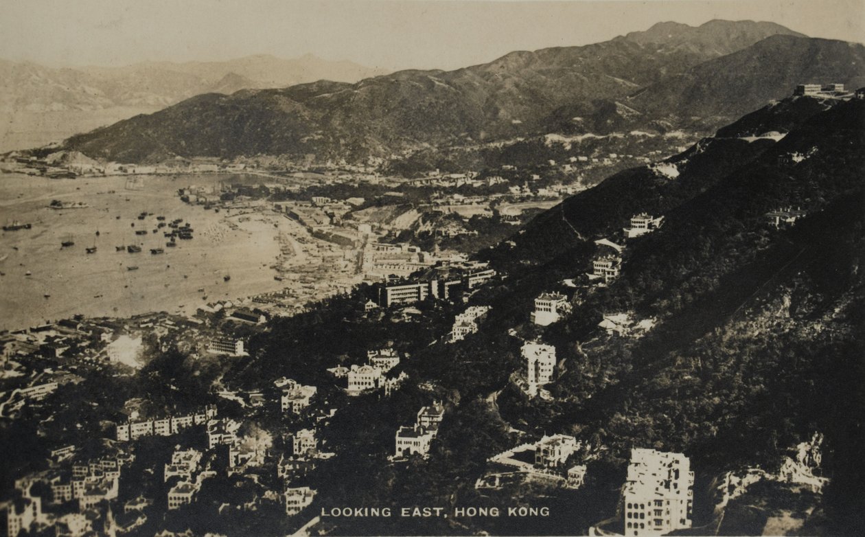 Katse itään, Hongkong, sotamies H. Chickin palvelukseen liittyvistä valokuvista koostuvasta albumista, 1940. tekijältä English Photographer