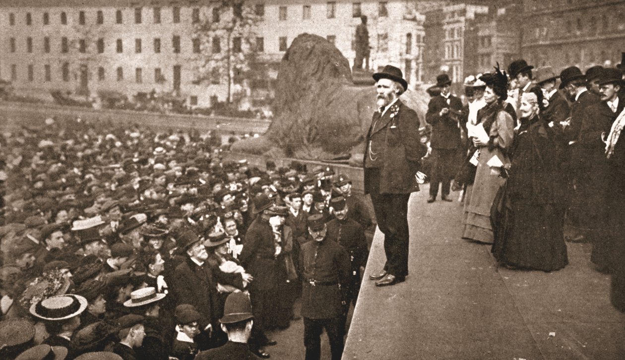 Herra Keir Hardie puhumassa Trafalgar Squarella koskaan pidetyssä ensimmäisessä naisten äänioikeusmielenosoituksessa tekijältä English Photographer