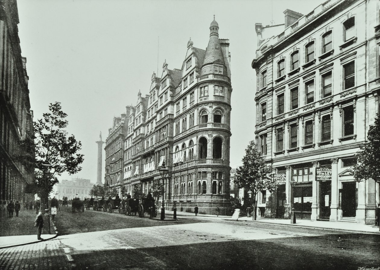 Northumberland Avenue, 1895 tekijältä English Photographer