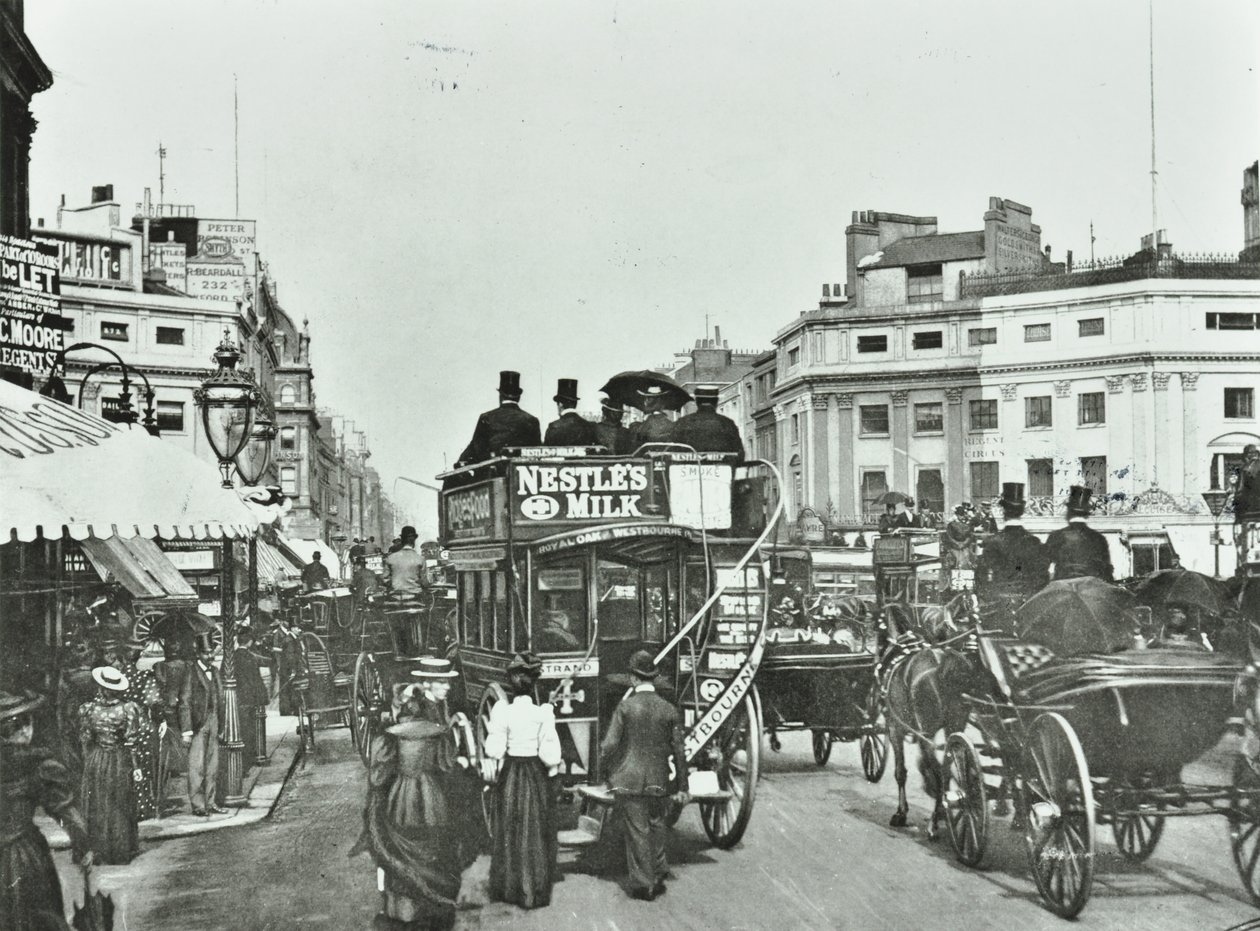 Oxford Circus, Westminster LB: katso itään, 1895 tekijältä English Photographer