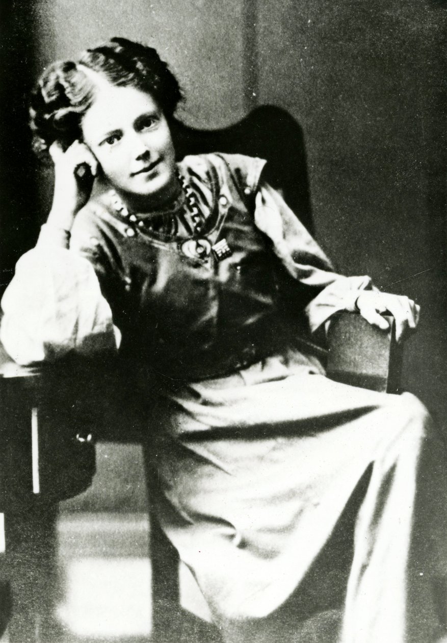 Mary Eleanor Gawthorpen muotokuva, n. 1909 tekijältä English Photographer