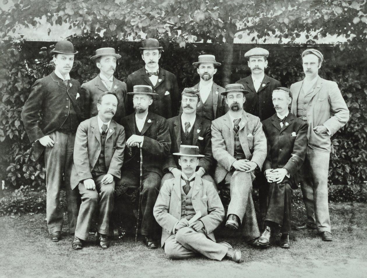 Rosendale Road School: opettajaryhmät, 1897 tekijältä English Photographer
