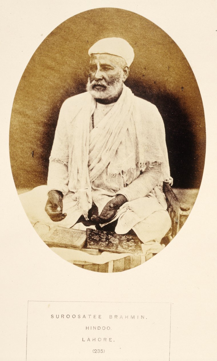 Suroosatee Brahmin, Hindoo, Lahore, J. Forbes Watsonin teoksesta The People of India, julkaistu 1868 (albumiprintti) tekijältä English Photographer