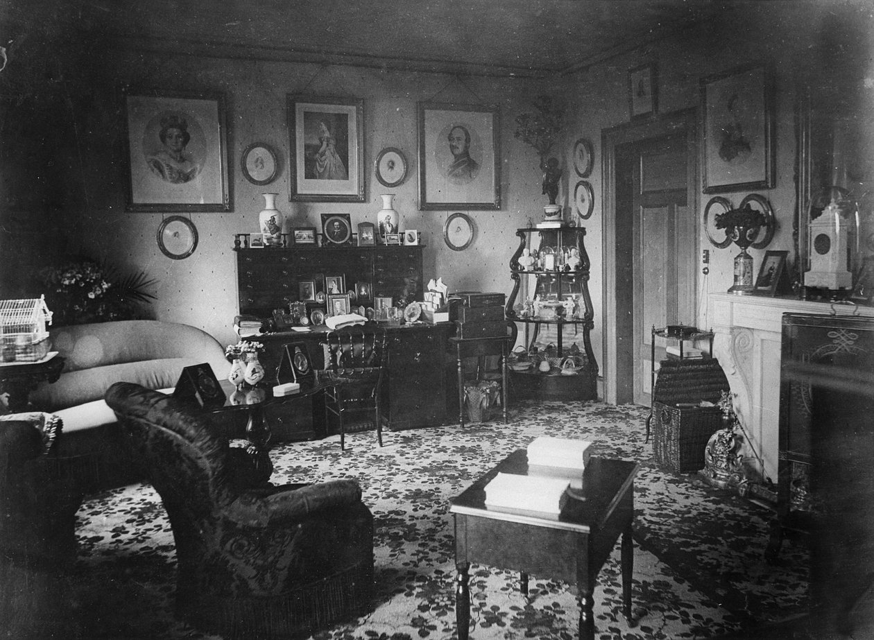 The Queens Sitting Room, Villa Hohenlohe, Baden-Baden, 1860-luvun loppu tekijältä English Photographer