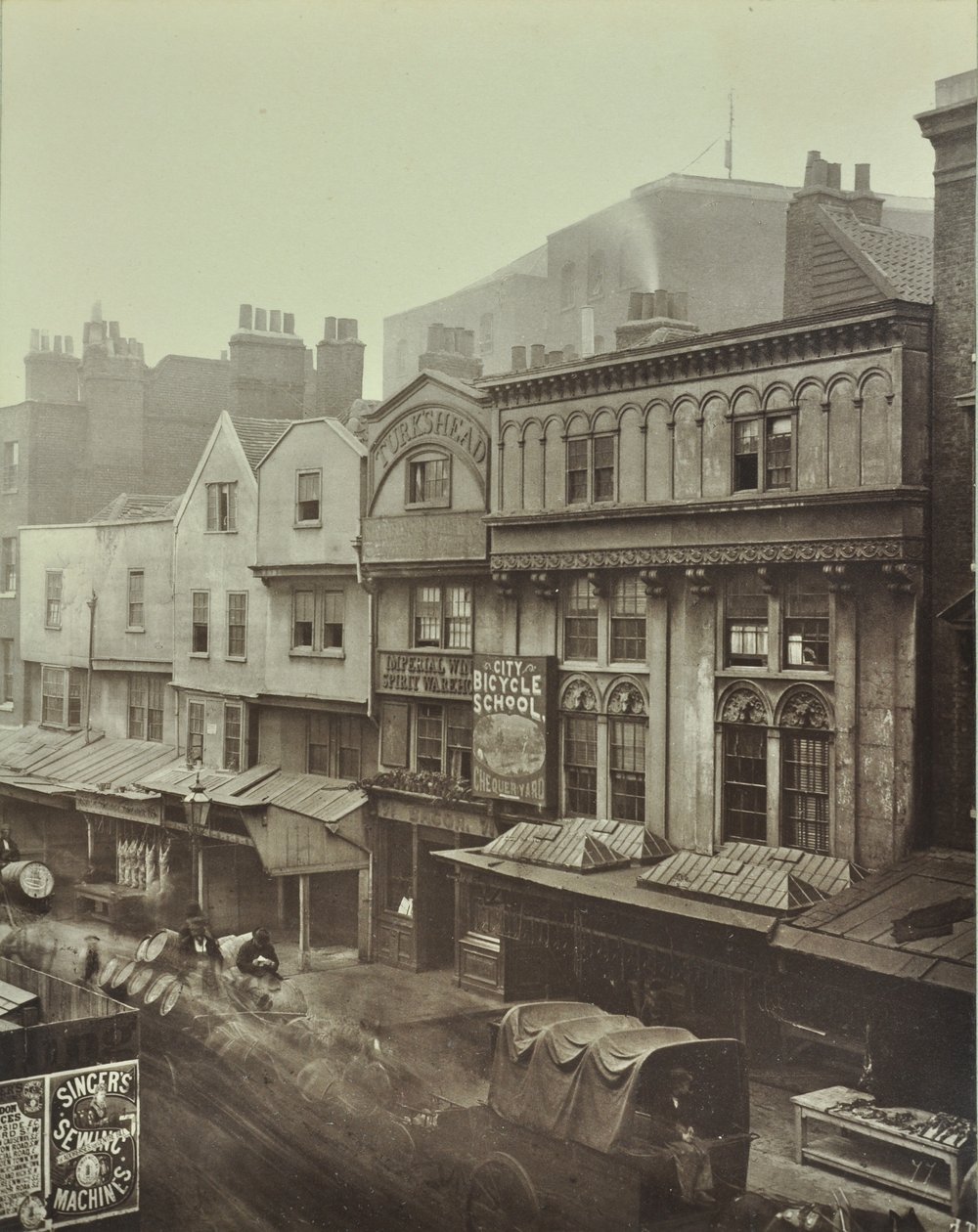 Turks Head, Aldgate, Lontoo, 1883 tekijältä English Photographer
