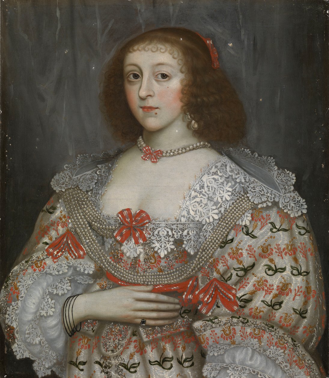 Tunnistamaton nuori nainen Kaarle I:n ajalta, noin 1635 (öljymaalaus). tekijältä English School