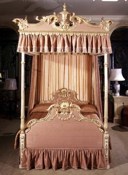 George III pylvässänky, 1700-luvun loppu (veistetty ja maalattu kullattu puu) tekijältä English School