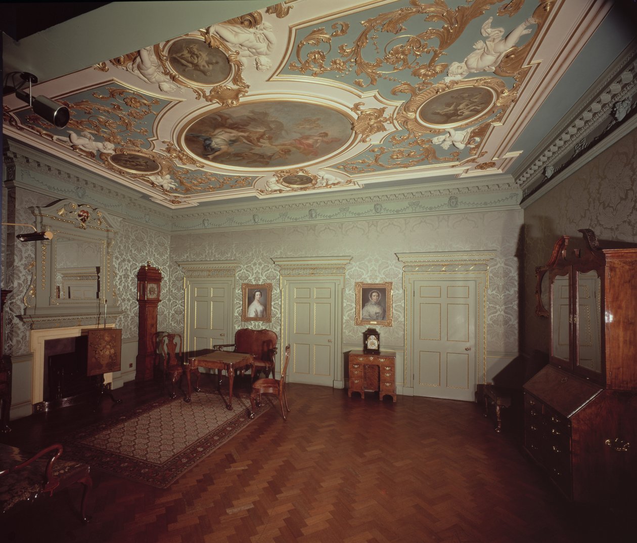 James Gibbs Sali Henrietta Placesta, n. 1728 tekijältä English School