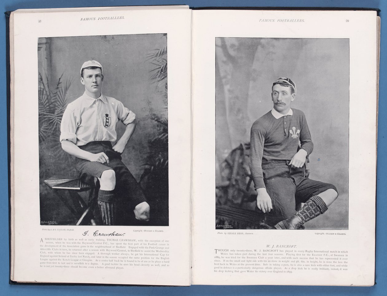 Famous Footballersin sivu 1895-1896, mukana Thomas Crawshaw ja William Bancroft, 1896 tekijältä English School