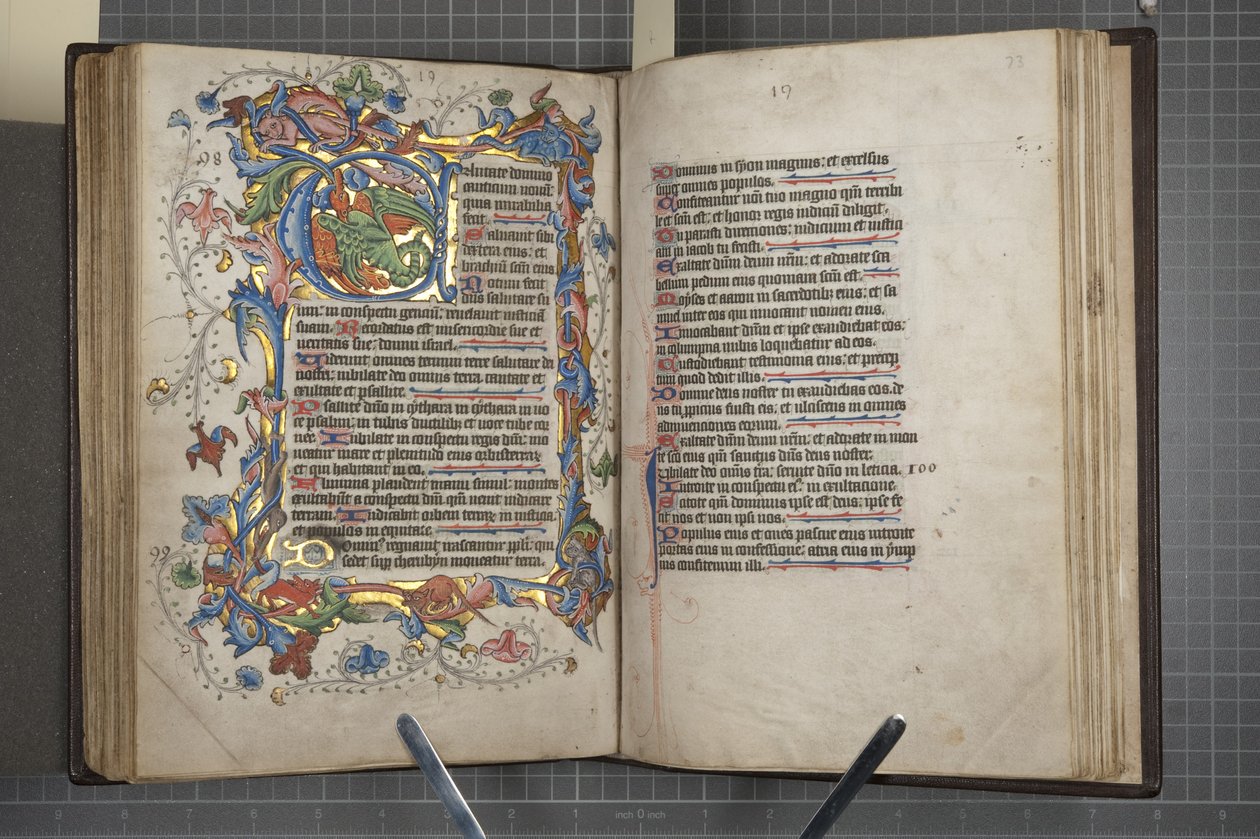 Psalteri ja Sarumin käyttökalenteri, Fol 72 verso fol 73 recto, n. 1425-75 (mustetta, maalia ja kultaa velumilla) tekijältä English School