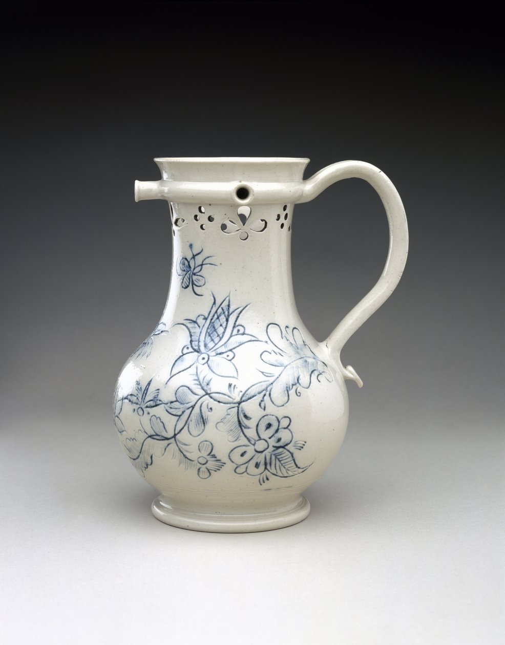 Puzzle Jug, c. 1740-1780 (suolalasitettu kivitavara) tekijältä English School