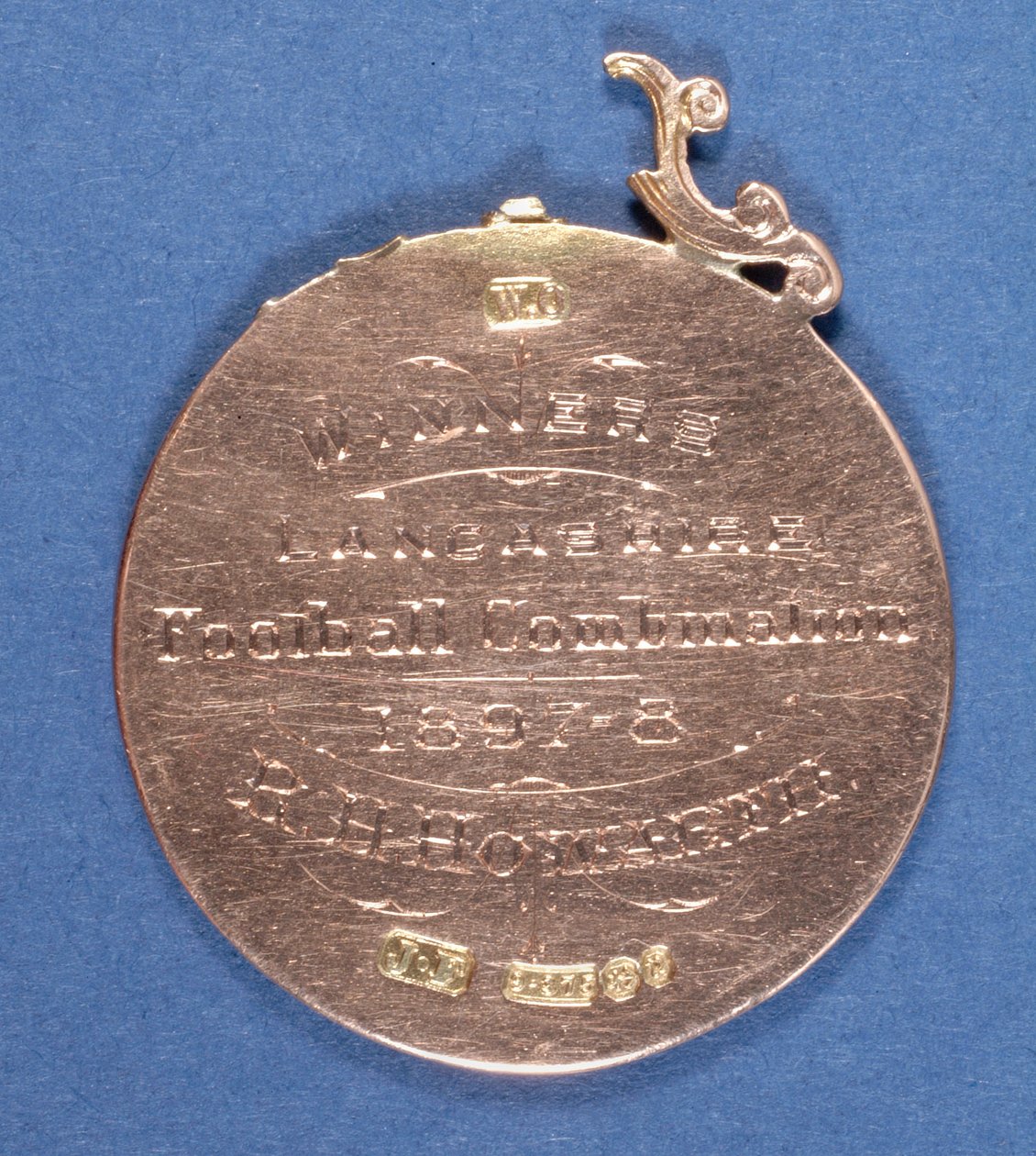 Preston North End Football Clubin mitalin kääntöpuoli, 1897-98 (metalli) (katso myös 315000) tekijältä English School