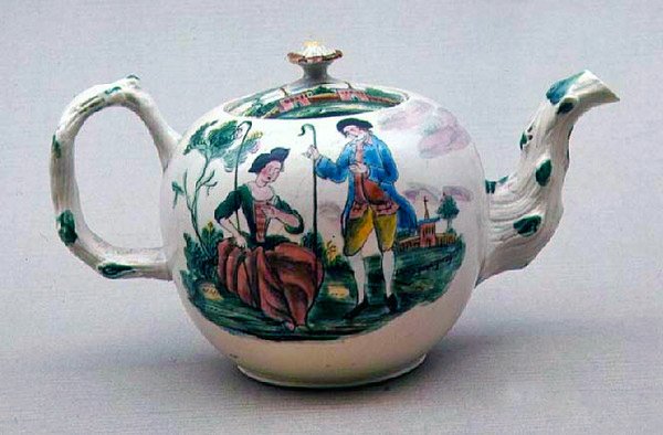Staffordshire suolalasitettu teekannu koristeltu en famille rose, n.1770 (keraaminen) tekijältä English School