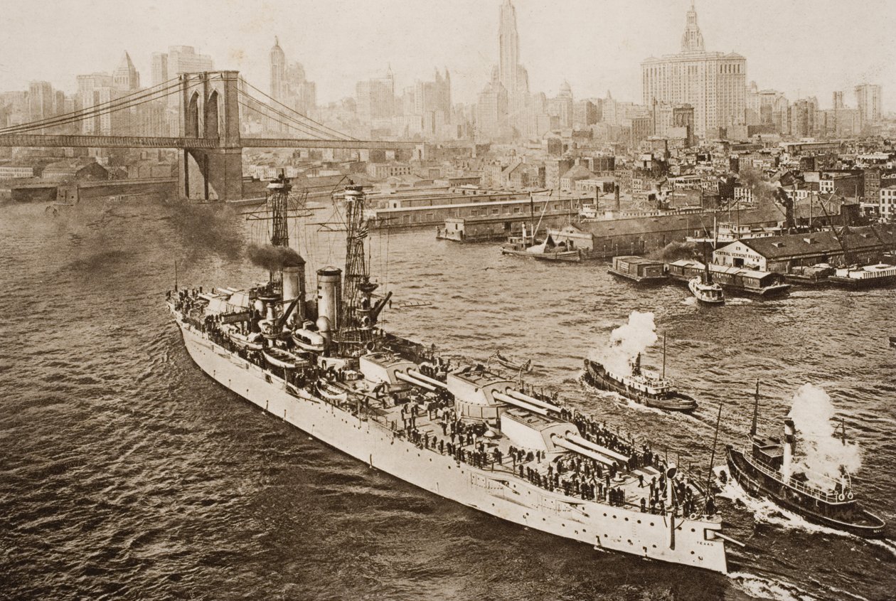 Yhdysvaltain taistelulaiva Texas lähdössä New Yorkin satamasta, kuvitus H.G. Wellsin vuonna 1920 julkaistusta teoksesta "The Outline of History", osa II. tekijältä English School