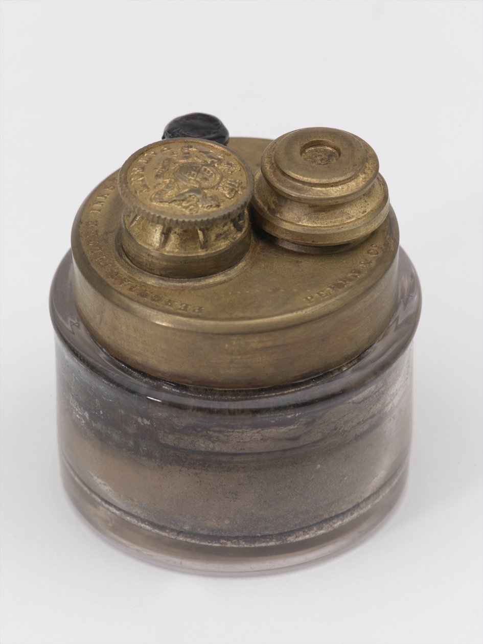 Travelling Inkwell, n. 1815 (mustesäiliö) tekijältä English School