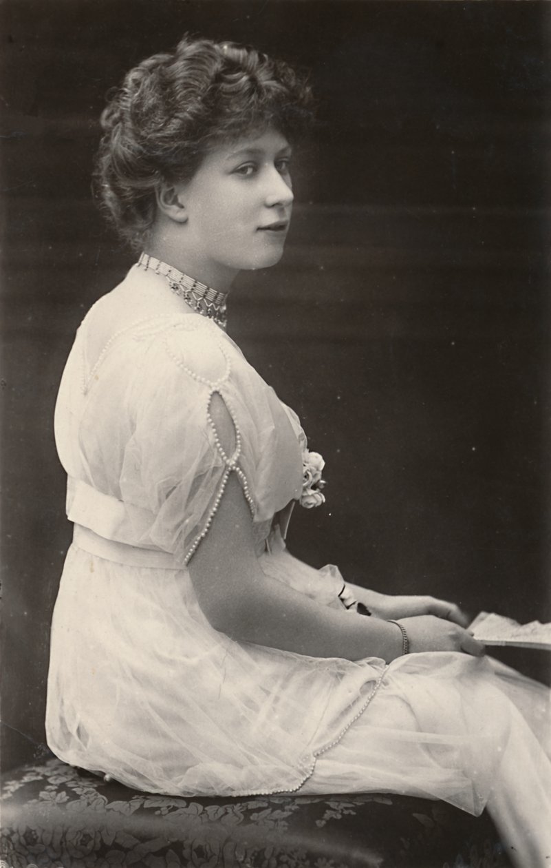 H.R.H. Prinsessa Mary, 1915. tekijältä Ernest Brooks