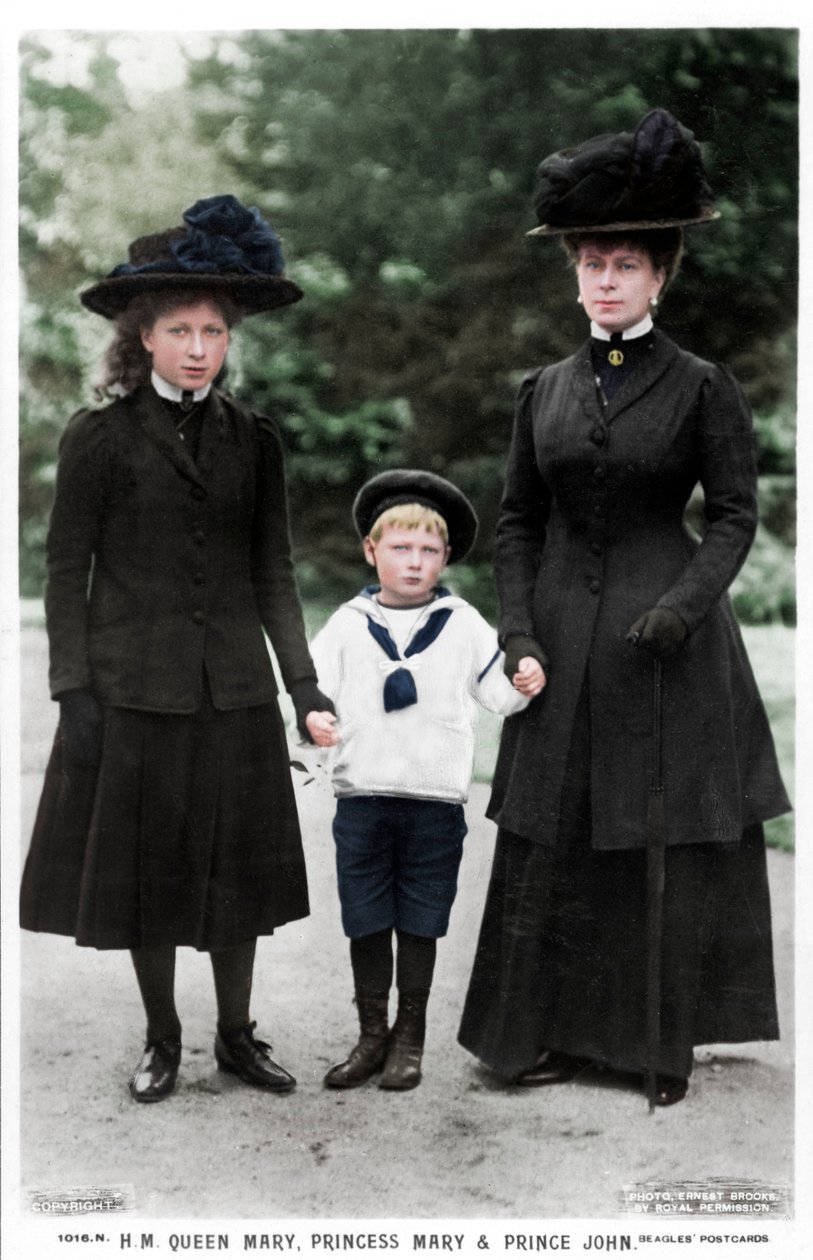 Queen Mary, Prinsessa Mary ja Prinssi John, 1910-luku tekijältä Ernest Brooks