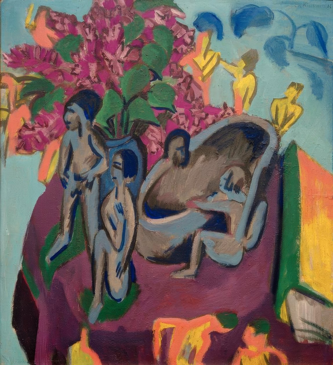 Stilleben mit Plastiken und Blumen tekijältä Ernst Ludwig Kirchner