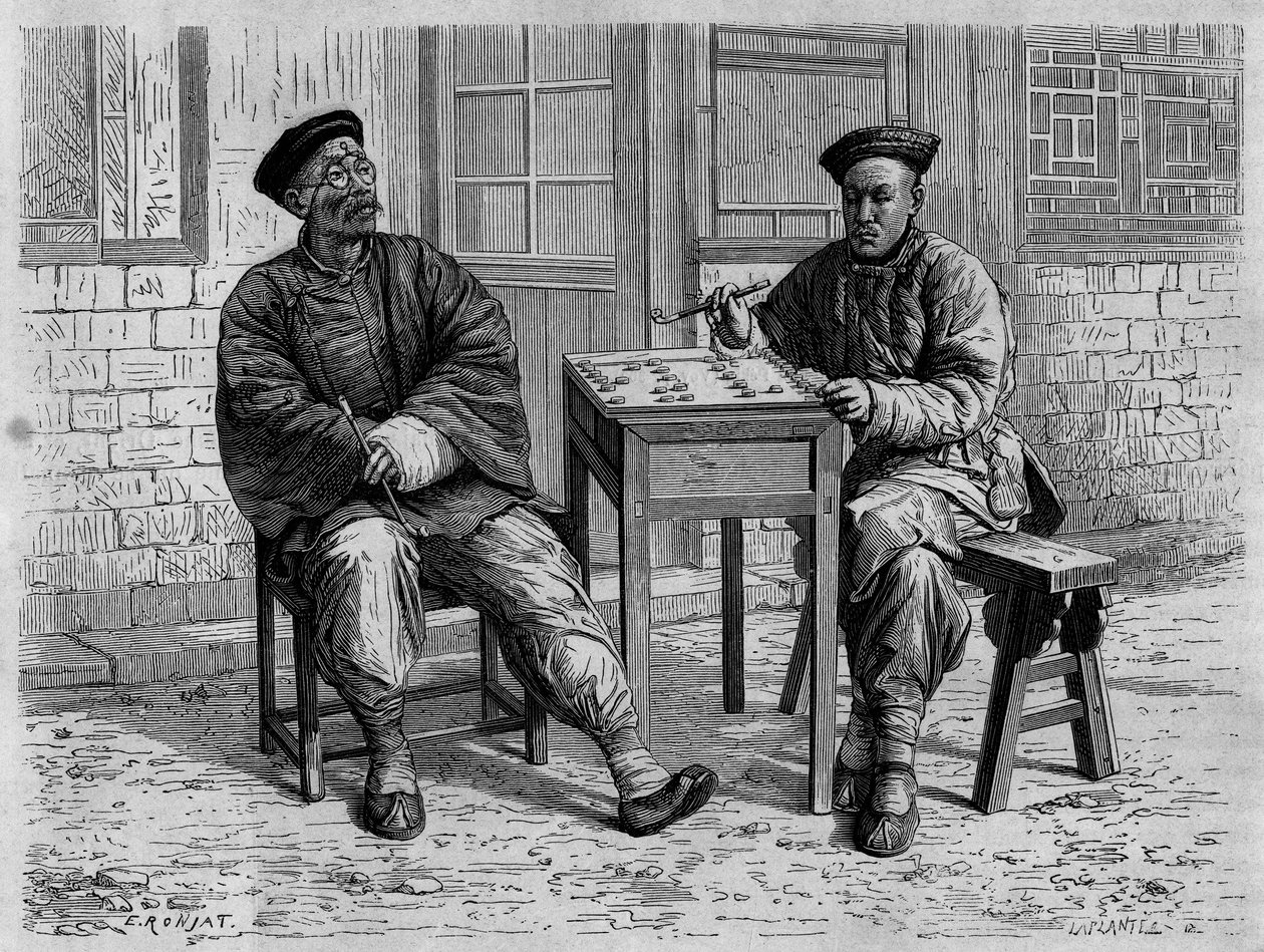 Go-pelaajia Pekinin (Peking) kaduilla 1800-luvulla. Kaiverrus Ronjatin piirustuksen jälkeen, tohtori Morachen valokuvan jälkeen julkaisussa "Le Tour du Monde, Nouveau Journal des Voyages", toimittanut Edouard Charton, Paris tekijältä Etienne Antoine Eugene Ronjat