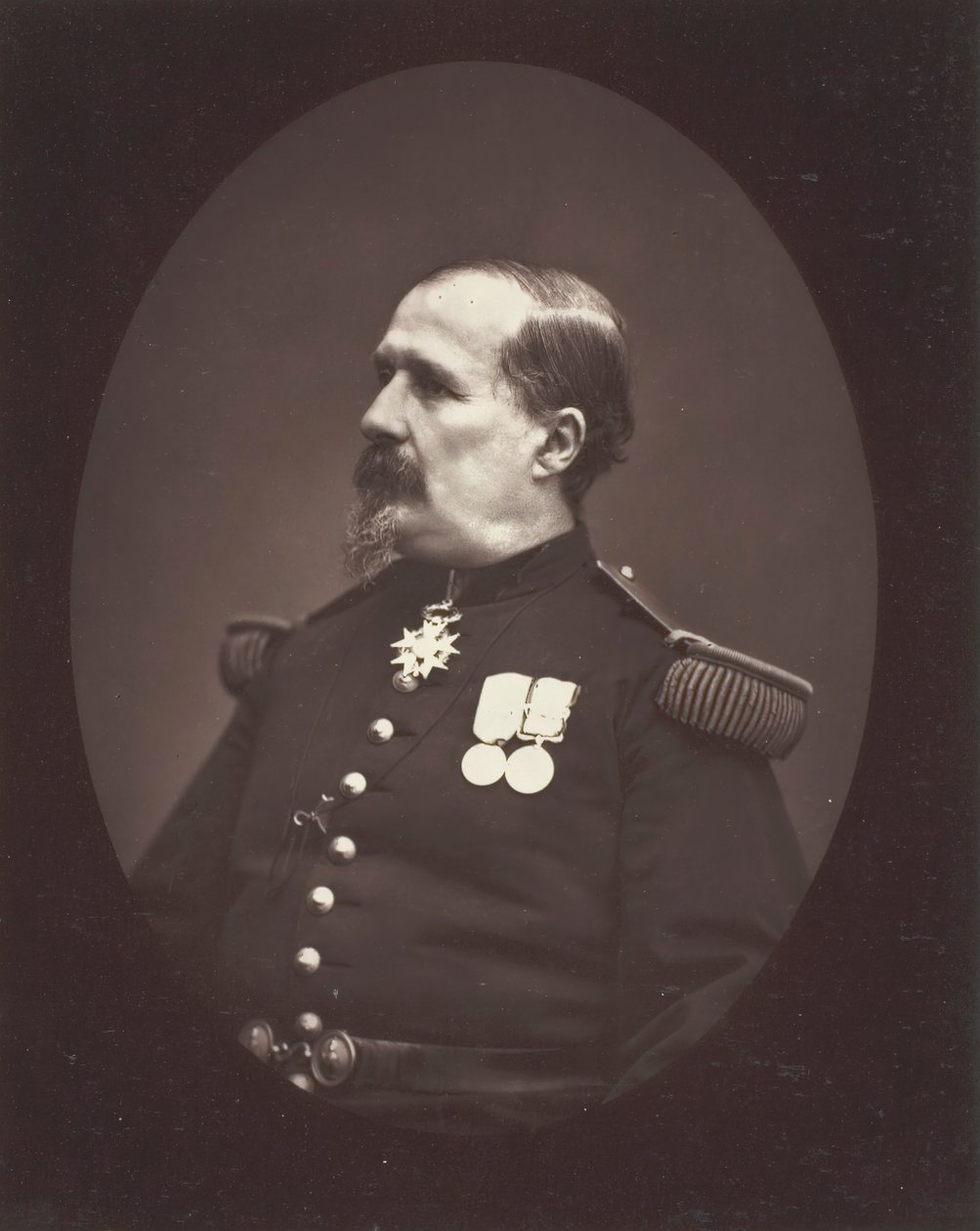 Eversti Denfert-Rochereau, n. 187678. tekijältä Etienne Carjat