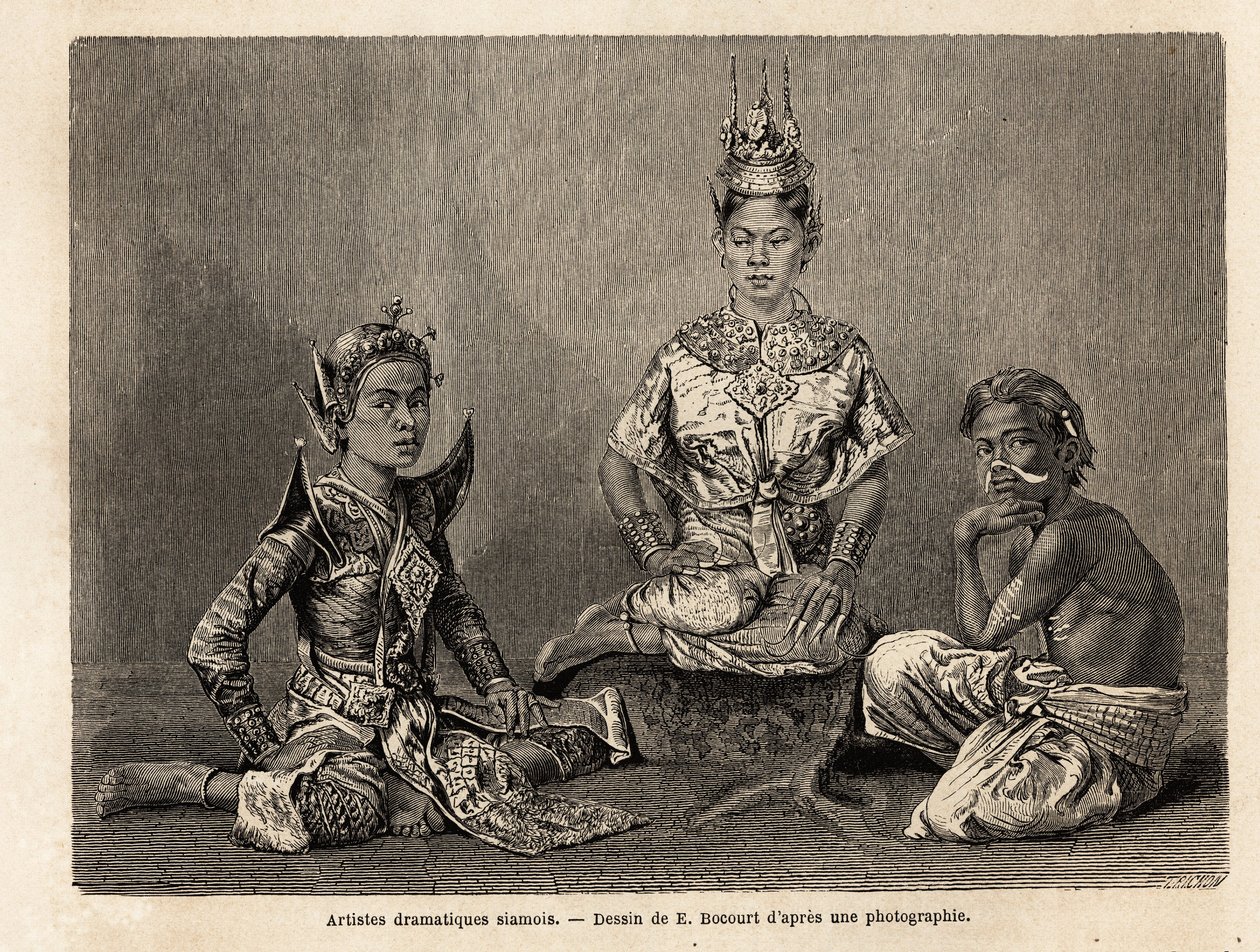 Siamilaiset dramaattiset taiteilijat, piirtänyt E.Bocour, havainnollistamaan Henri Mouhotin matkaa Siamin, Kambodžan ja Laosin valtakuntiin vuosina 1858–1861. Kaiverrus kirjaan "" Le tour du monde", toimittanut Edouard Charton tekijältä Etienne Gabriel Bocourt