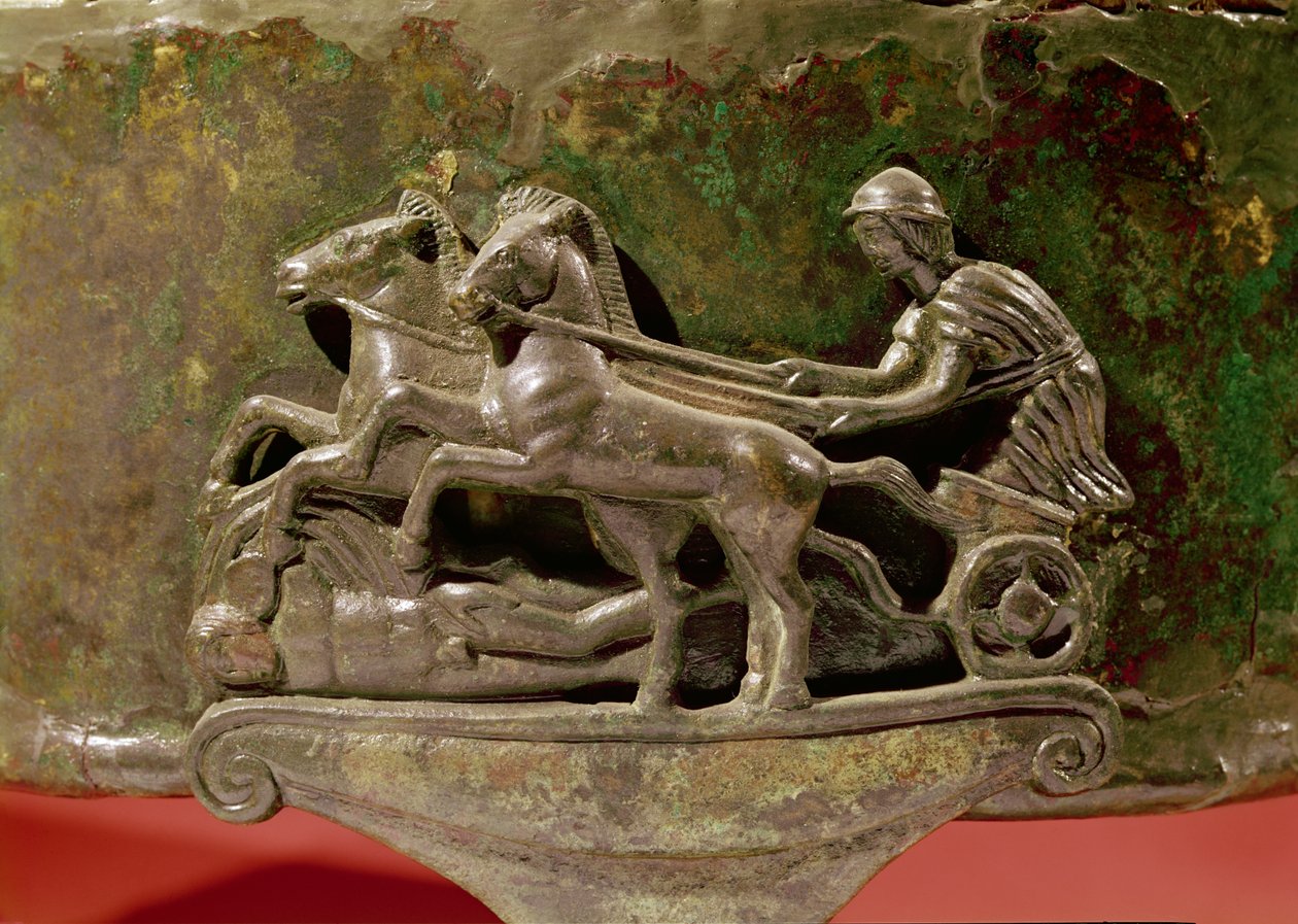 Vaunuratsastaja vaunuissaan, yksityiskohta kirstusta, 8.-1. vuosisata eaa. (pronssi) tekijältä Etruscan