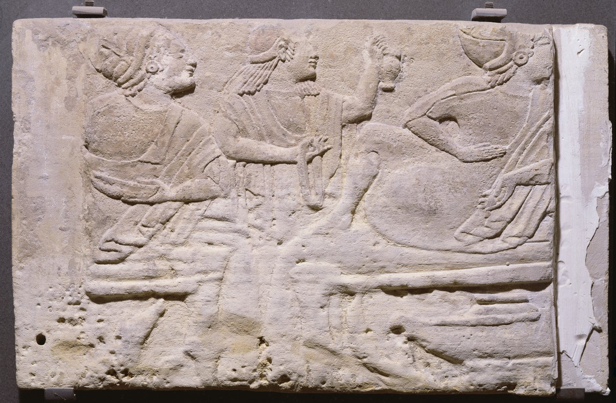 Cippi esittelee juhla-ateriaa (kalkkikivi) tekijältä Etruscan