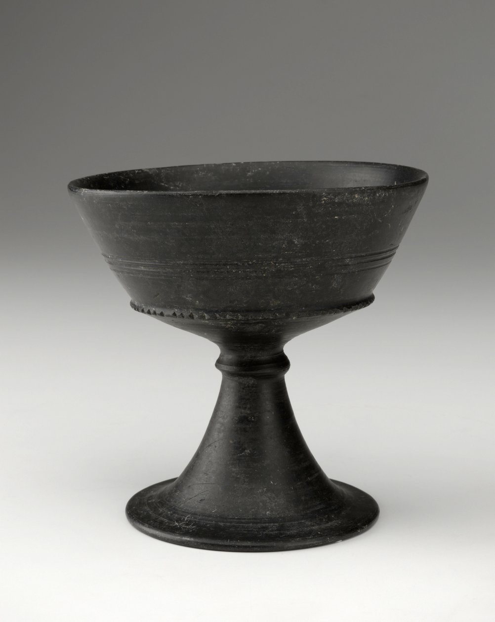Kuppi, n.620-600 eKr. (ohut bucchero-keramiikka). tekijältä Etruscan