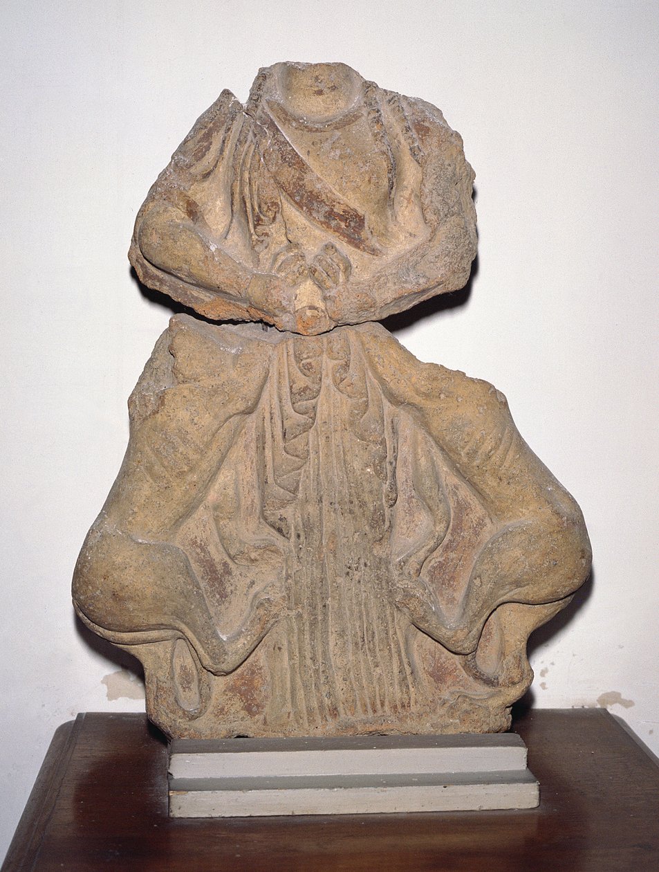 Mies kahden koiran kanssa tekijältä Etruscan