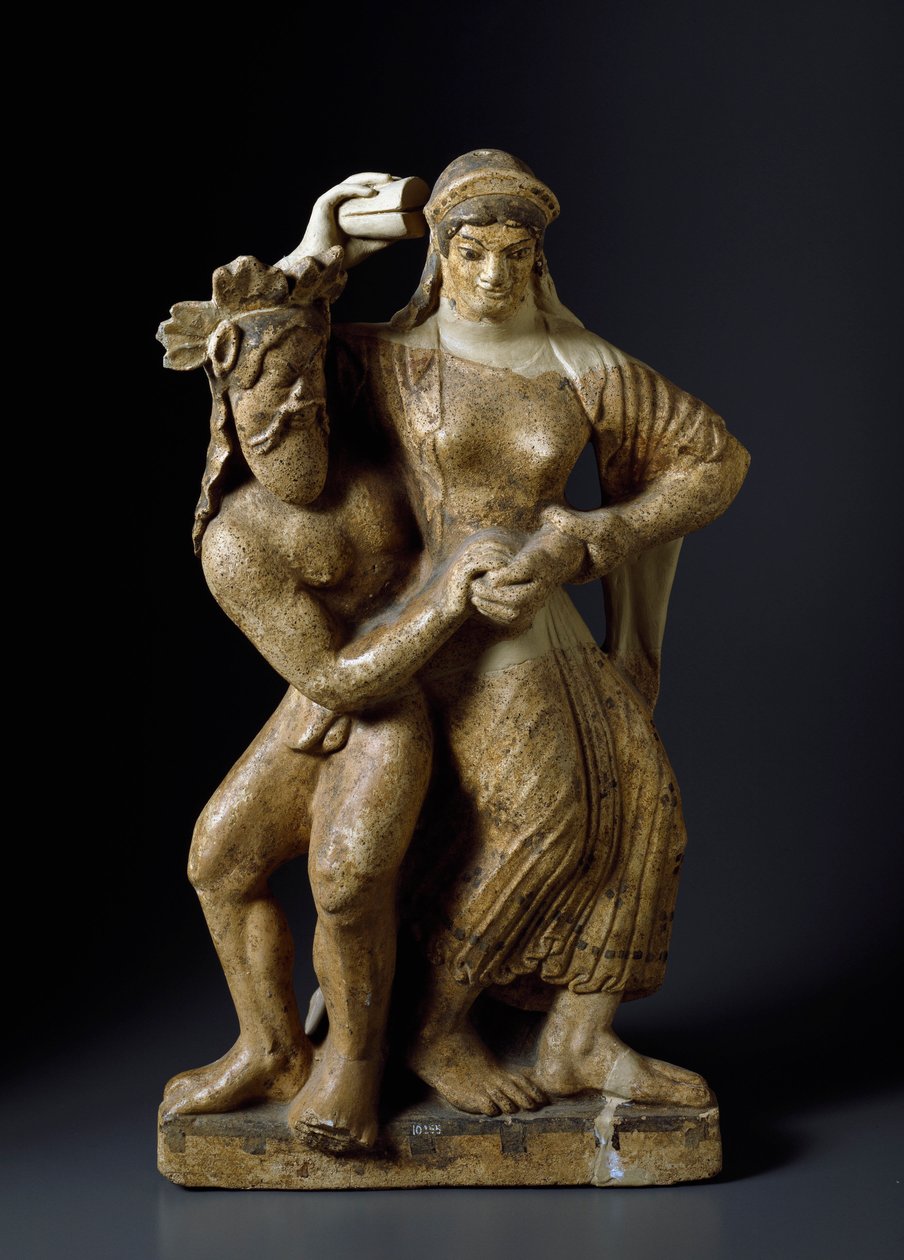 Etruskien antiikki: ""Satyre ja tanssiva menade"" Terrakottaveistos Mater matutan temppelistä Satricumissa. 480 eaa. Himmeä. 59 cm Rooma, Villa Giulian kansallismuseo tekijältä Etruscan