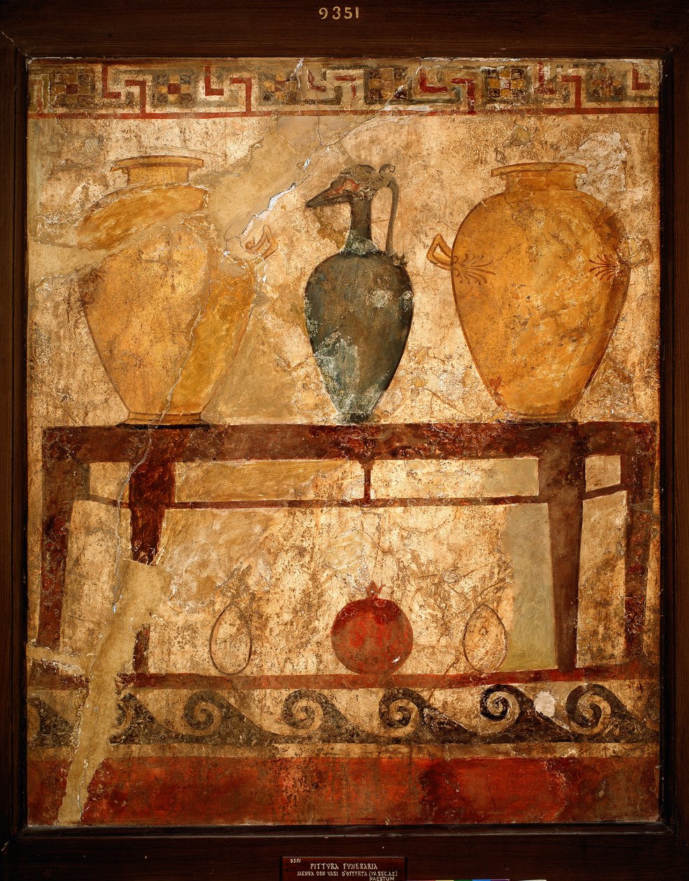 Etruskien taidetta: pöytä maljakoineen tarjoineen. Fresko Paestumin hautausmaalta. 4. vuosisadalla eaa. Museo Archeologico Nazionale, Napoli, Italia tekijältä Etruscan