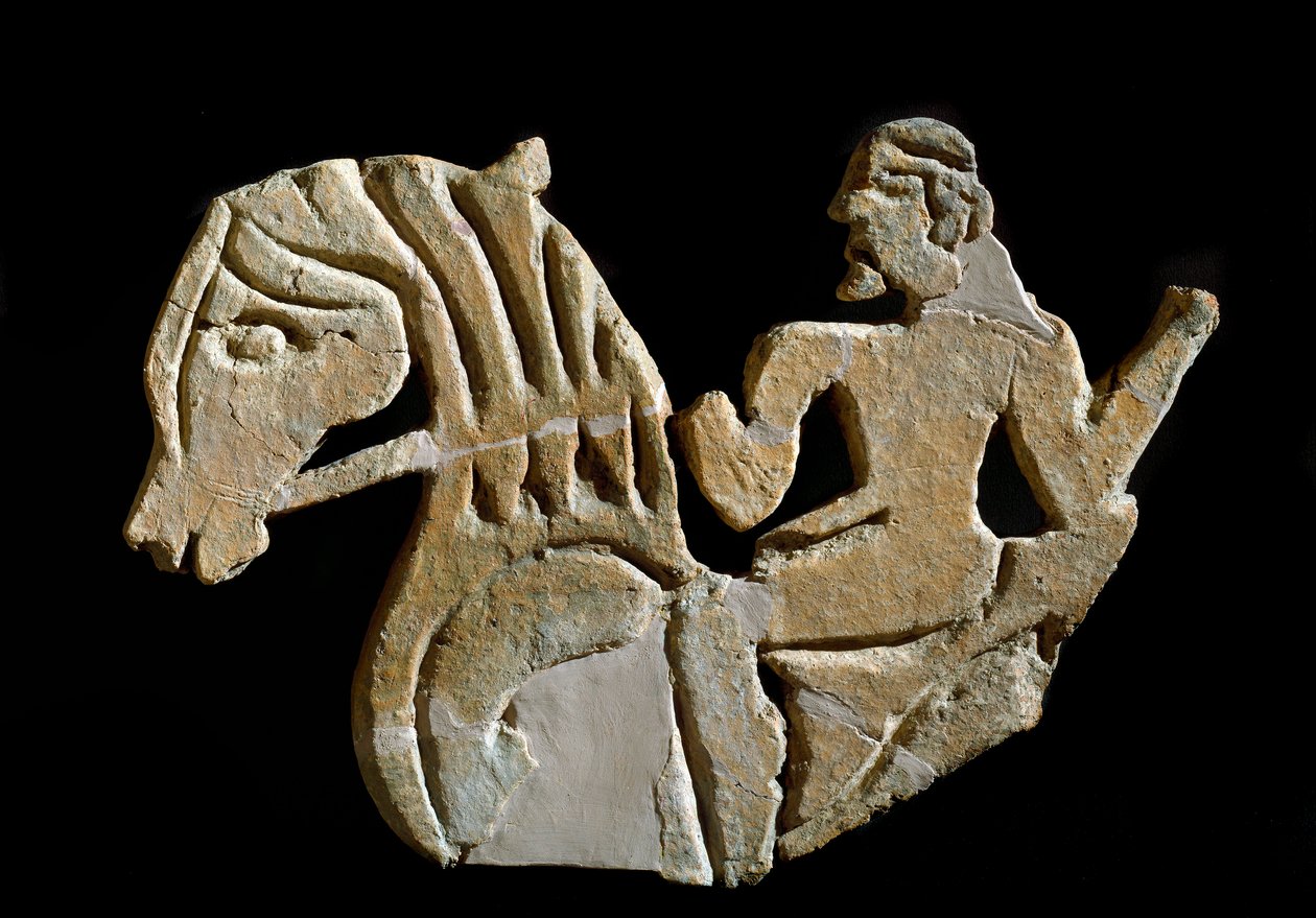 Etruskien sivilisaatio: akroteri, joka on veistetty ratsastajan muotoon. 7. vuosisadalla eKr. Murlon palatsista. Firenze, Soprintendenza Archeologica tekijältä Etruscan