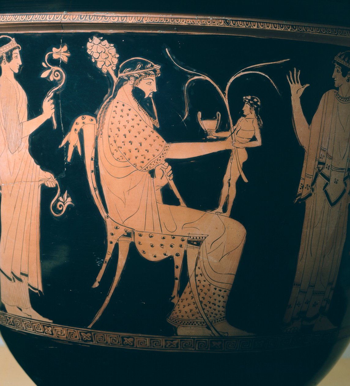 Altamura Painterin kraatteri (iso maljakko), yksityiskohdassa Dionysos. Punahahmoista keramiikkaa. Etruskien sivilisaatio, 5-4 eKr. tekijältä Etruscan