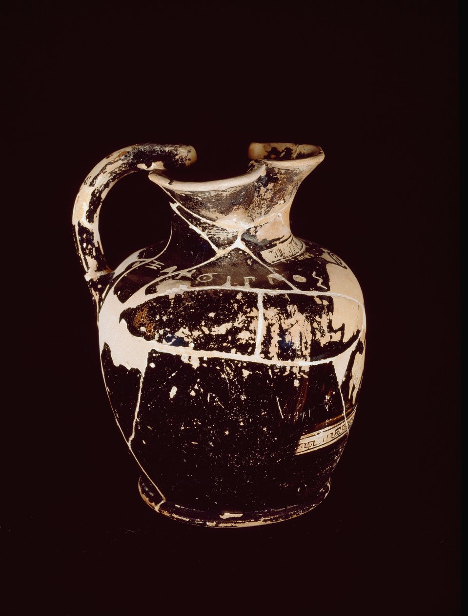Oenochoe, jossa teksti xanthippos. Valle Trebbian haudasta 709 5. vuosisadalta eKr tekijältä Etruscan