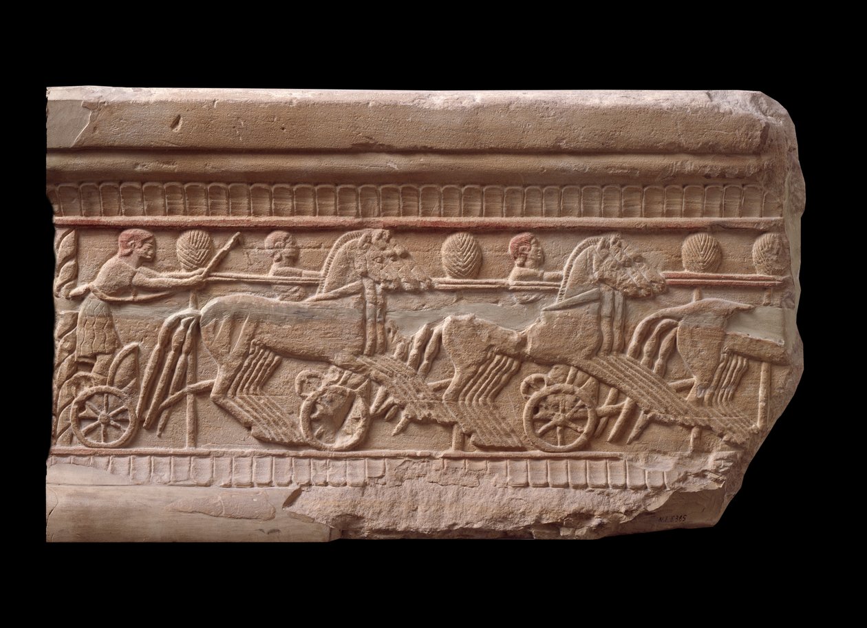 Helpotus vaunukilpailulla Chiusin marmorivirstanpylväästä Italiassa 6. vuosisadalla eKr. tekijältä Etruscan