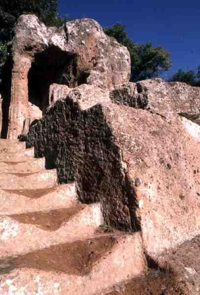 Nekropolin jäänteet (kuva) tekijältä Etruscan Etruscan