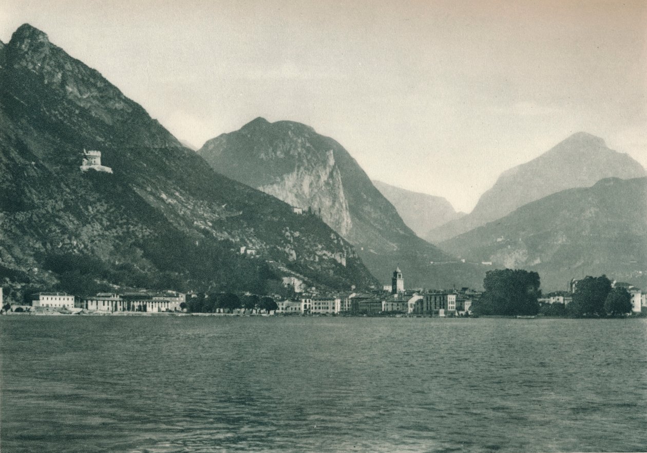 Riva del Garda Gardajärvestä, Italiasta, 1927 tekijältä Eugen Poppel