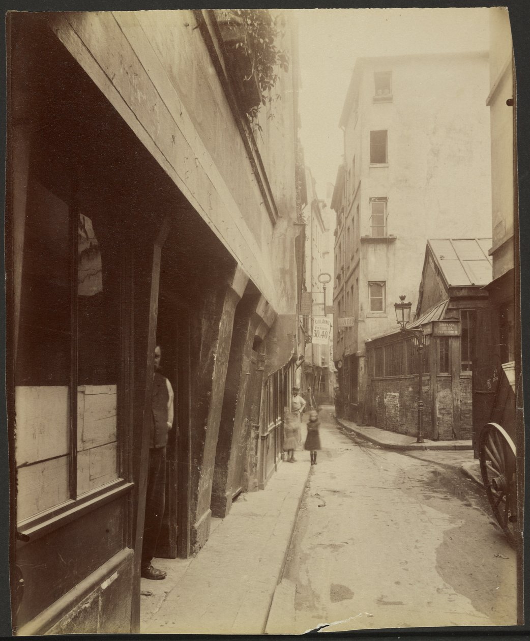 Rue de Venisen kulmassa, numero 14 (4.) tekijältä Eugène Atget