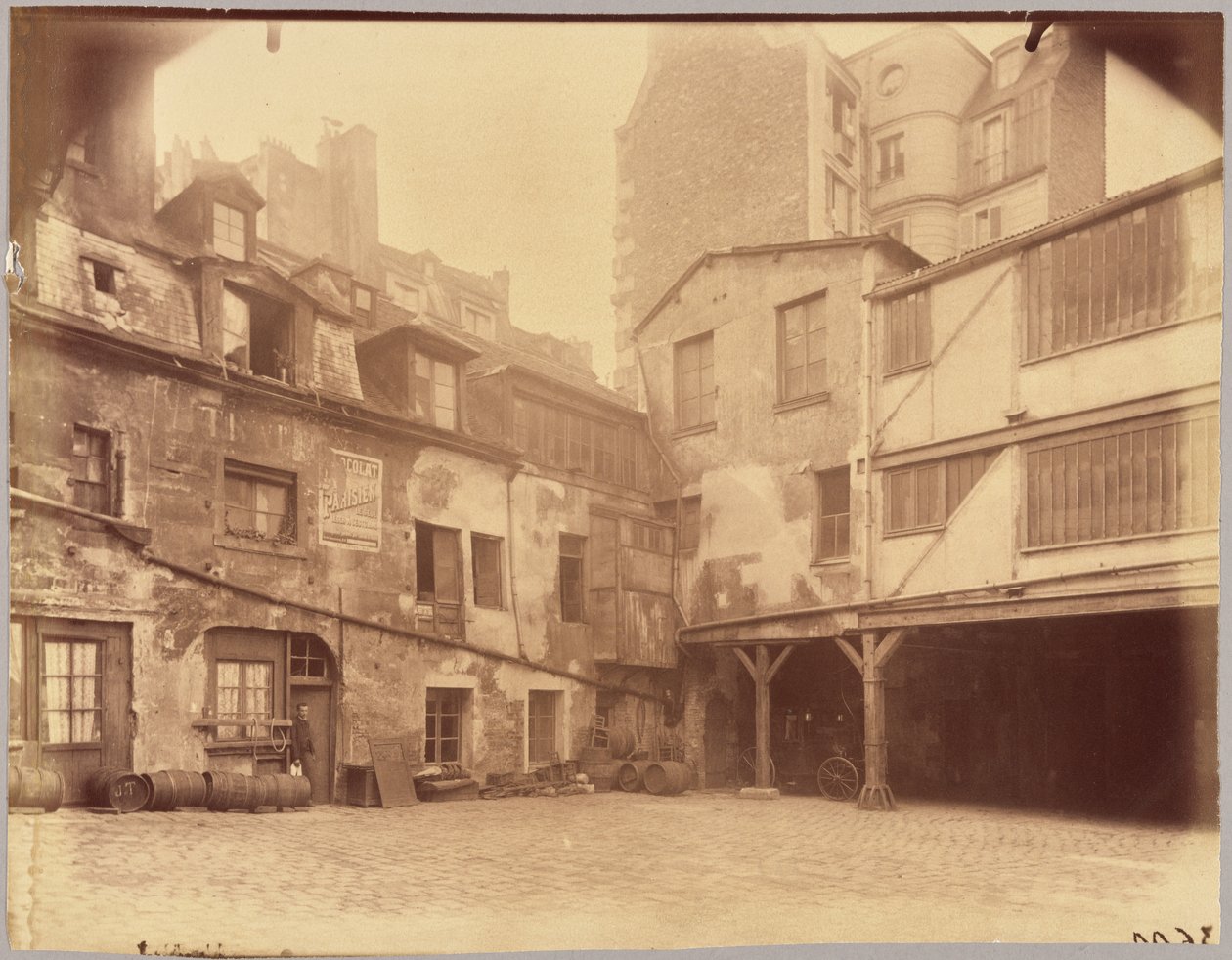 Valkoisen hevosen majatalo, 5 Rue Mazet tekijältä Eugène Atget