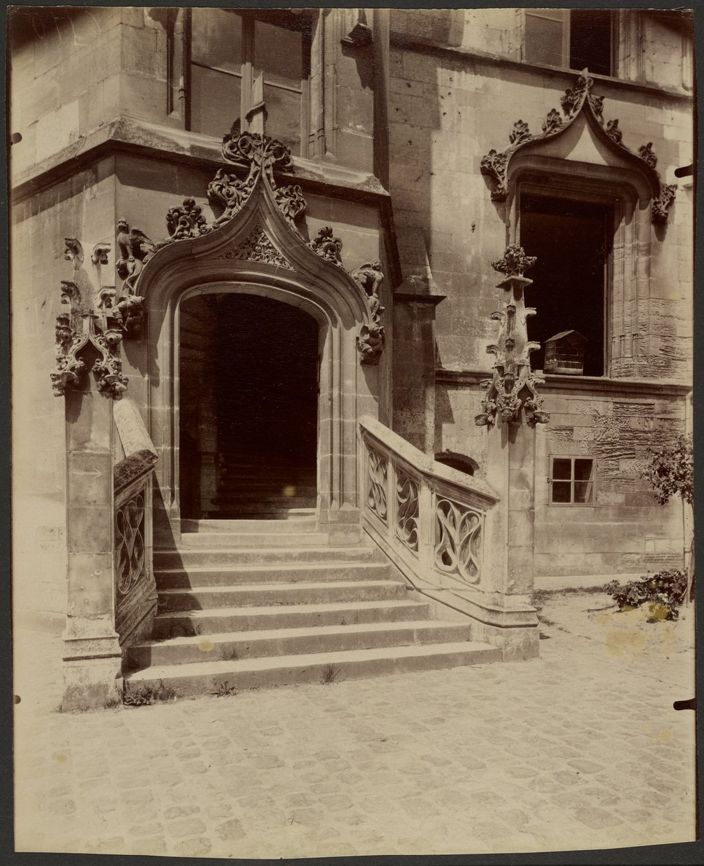 Beauvais, entinen oikeuspalatsi tekijältä Eugène Atget