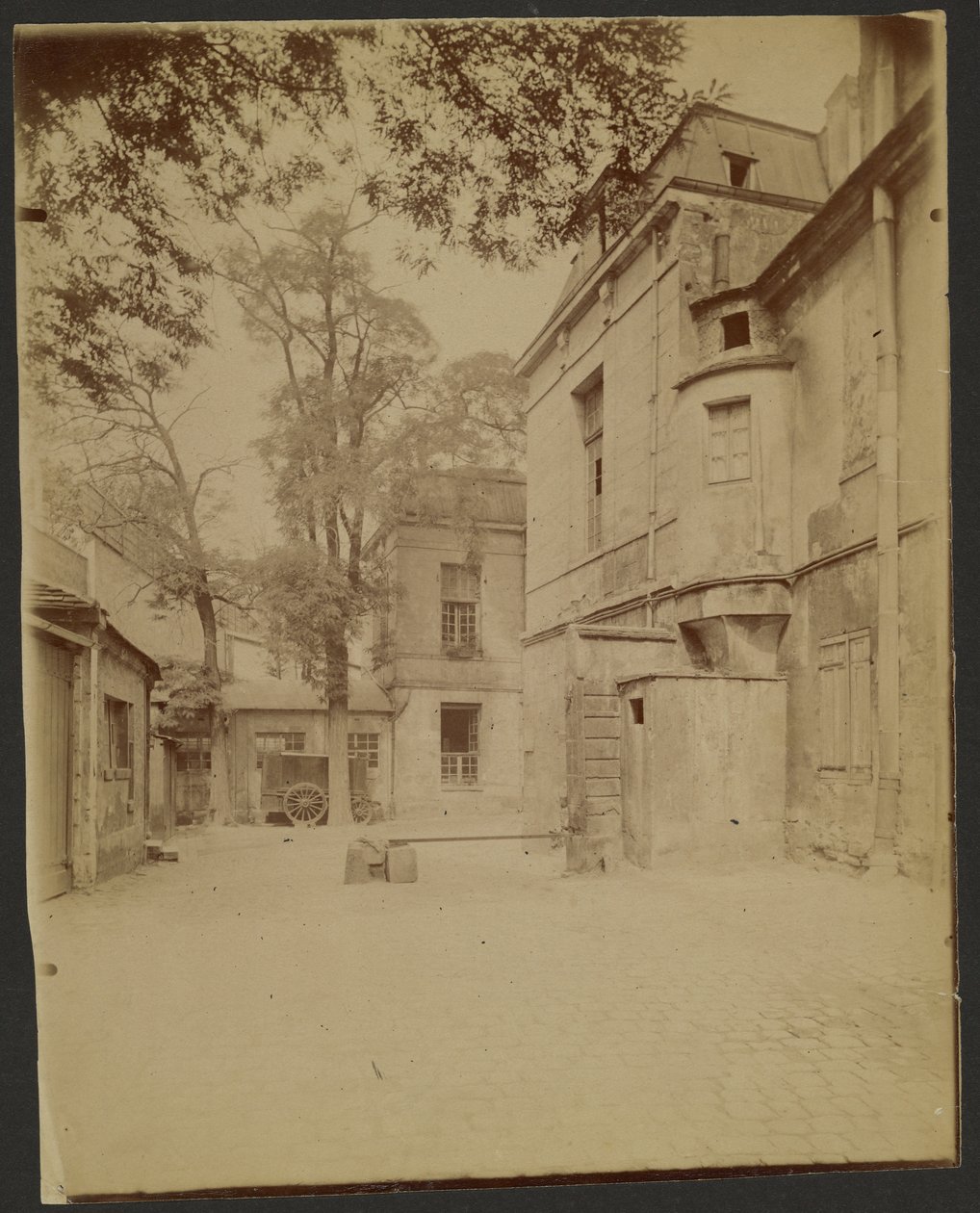 Hôtel Lavalière, Rue Saint-Jacques tekijältä Eugène Atget