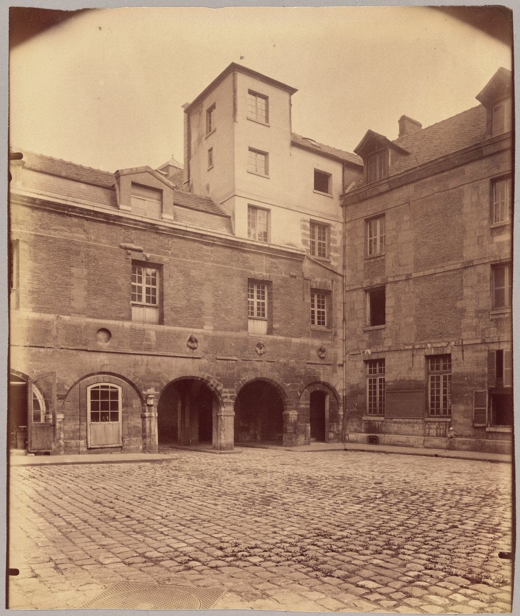 Hôtel Scipion Sardini tekijältä Eugène Atget