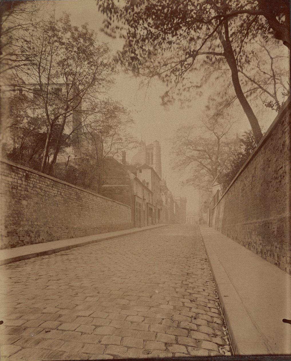 Rue Clovis tekijältä Eugène Atget