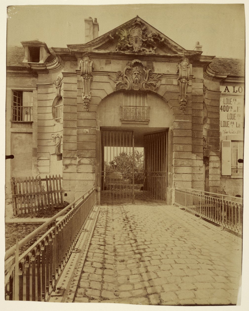 Stains, Orléansin herttuoiden entinen tilapäisasunto tekijältä Eugène Atget