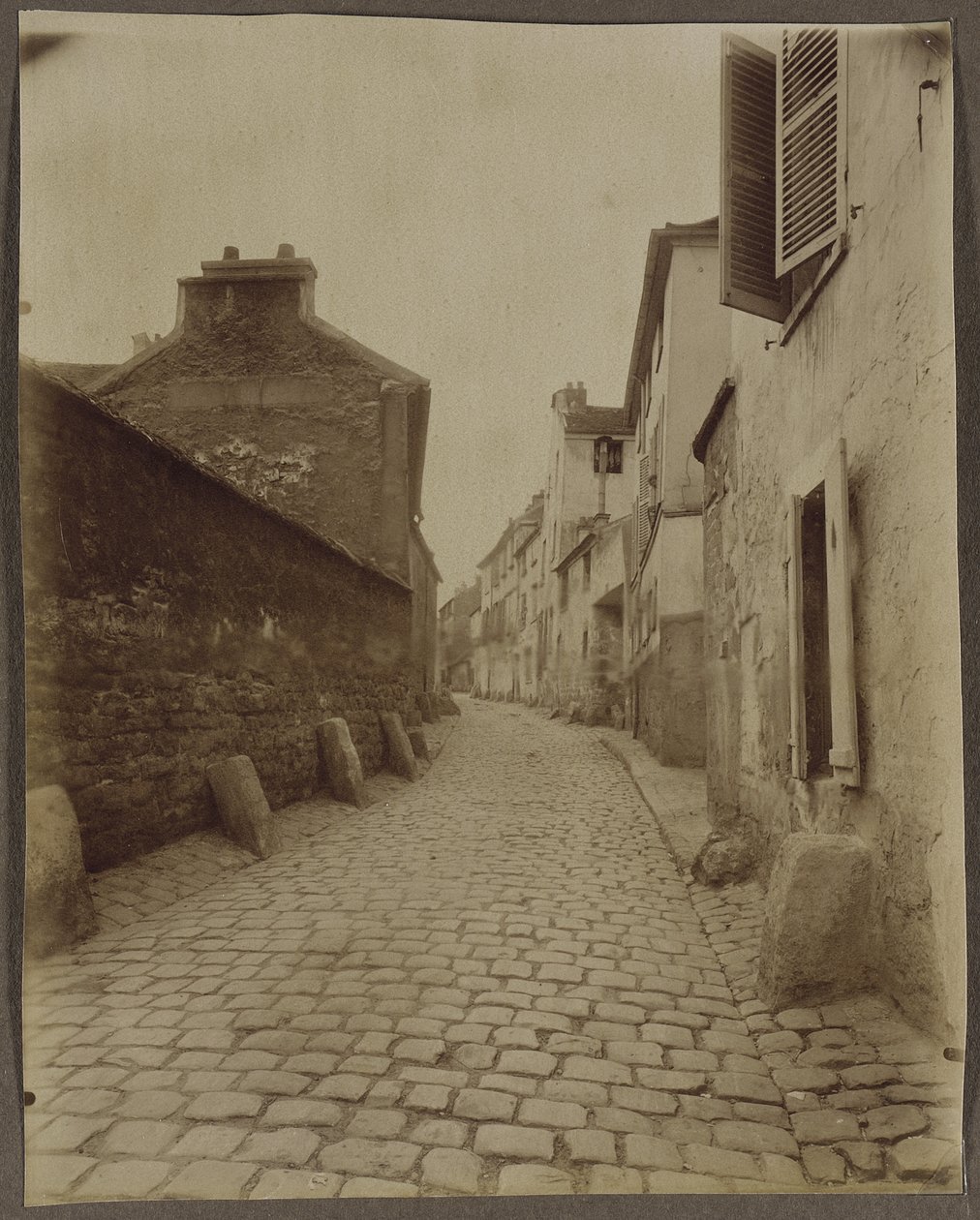 Vauvet, vanha katu tekijältä Eugène Atget